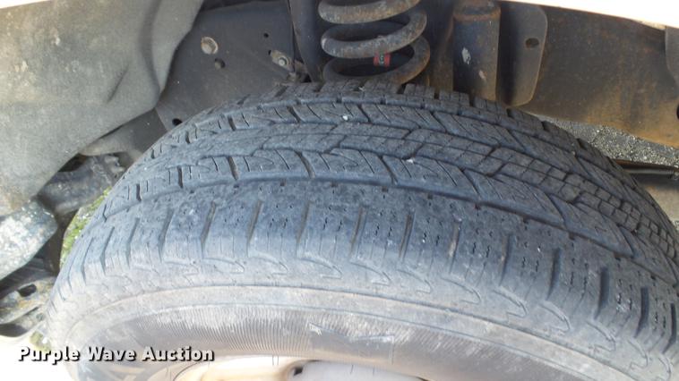 image for item DC5566 2012 Ford F250 Super Duty utility bed pickup truck