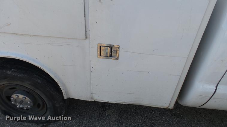 image for item DC5566 2012 Ford F250 Super Duty utility bed pickup truck