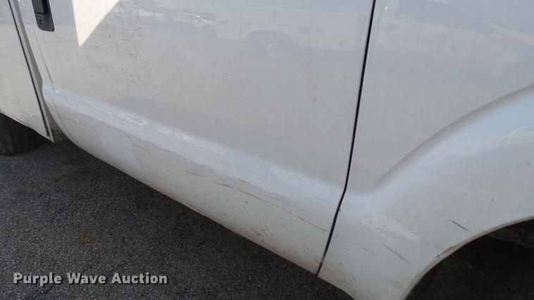 image for item DC5566 2012 Ford F250 Super Duty utility bed pickup truck