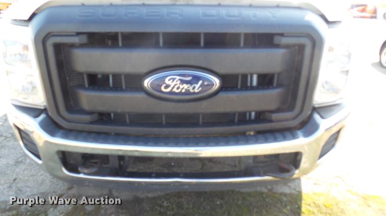 image for item DC5566 2012 Ford F250 Super Duty utility bed pickup truck