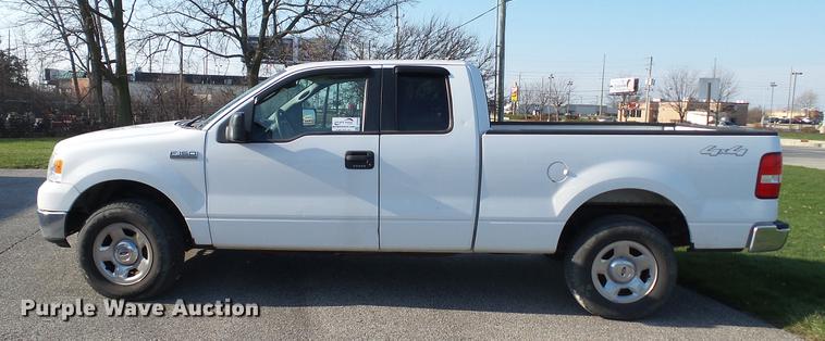 image for item DC5568 2005 Ford F150 XLT SuperCab pickup truck