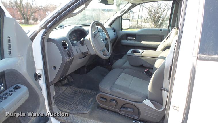 image for item DC5568 2005 Ford F150 XLT SuperCab pickup truck