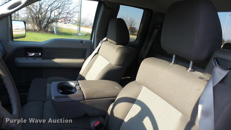 image for item DC5568 2005 Ford F150 XLT SuperCab pickup truck