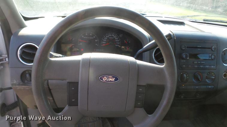 image for item DC5568 2005 Ford F150 XLT SuperCab pickup truck