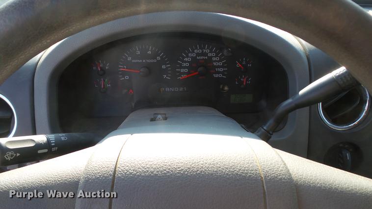 image for item DC5568 2005 Ford F150 XLT SuperCab pickup truck