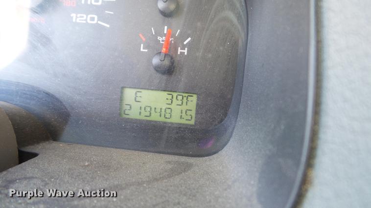 image for item DC5568 2005 Ford F150 XLT SuperCab pickup truck