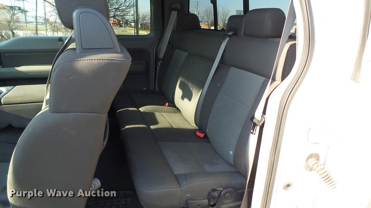 image for item DC5568 2005 Ford F150 XLT SuperCab pickup truck