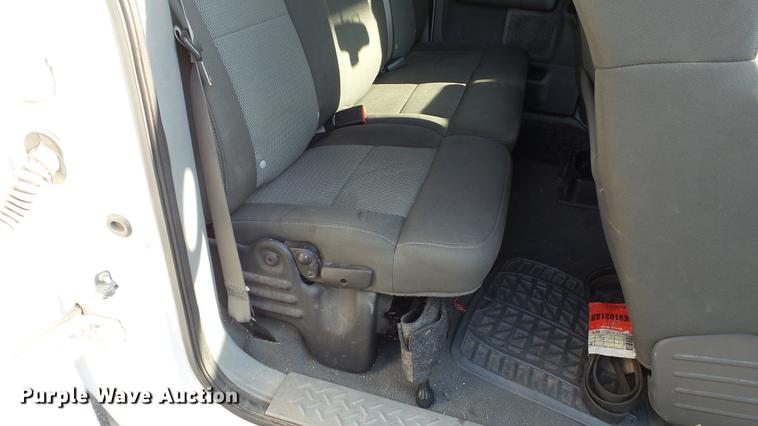 image for item DC5568 2005 Ford F150 XLT SuperCab pickup truck