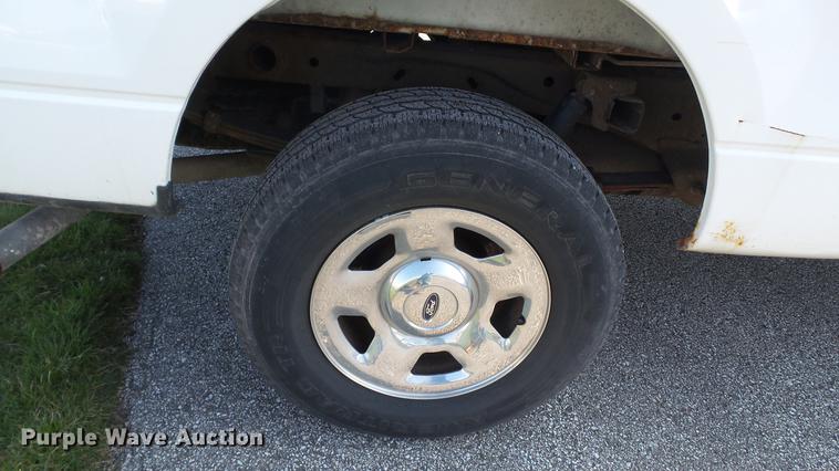 image for item DC5568 2005 Ford F150 XLT SuperCab pickup truck