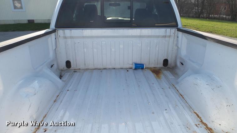 image for item DC5568 2005 Ford F150 XLT SuperCab pickup truck