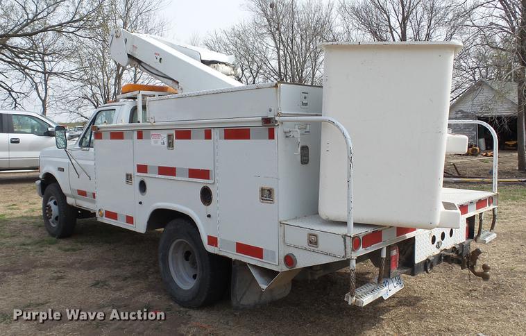image for item DC5573 1995 Ford F450 bucket truck