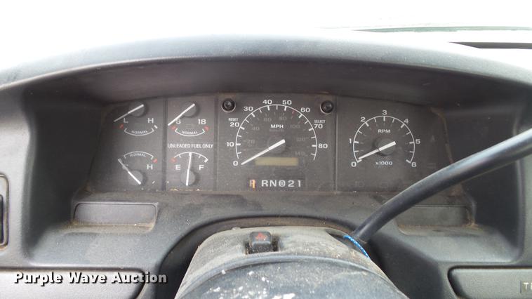 image for item DC5573 1995 Ford F450 bucket truck