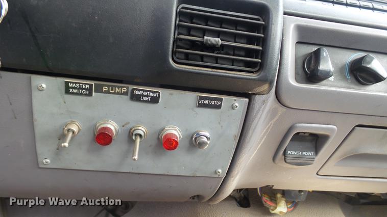 image for item DC5573 1995 Ford F450 bucket truck