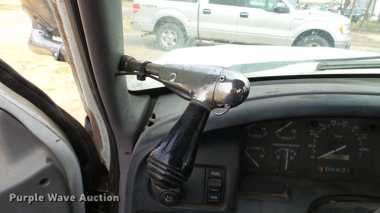 image for item DC5573 1995 Ford F450 bucket truck