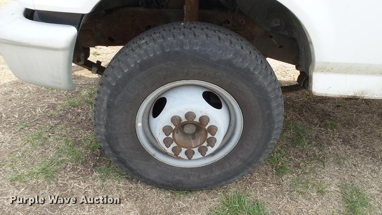 image for item DC5573 1995 Ford F450 bucket truck