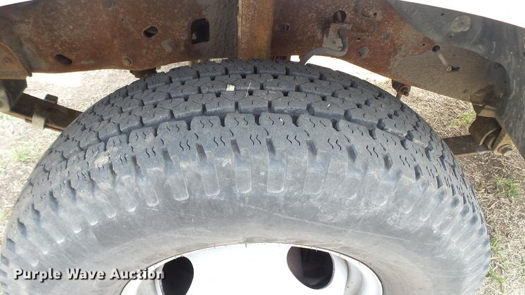 image for item DC5573 1995 Ford F450 bucket truck