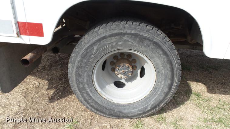 image for item DC5573 1995 Ford F450 bucket truck