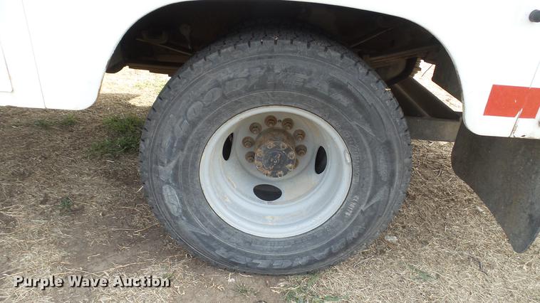 image for item DC5573 1995 Ford F450 bucket truck