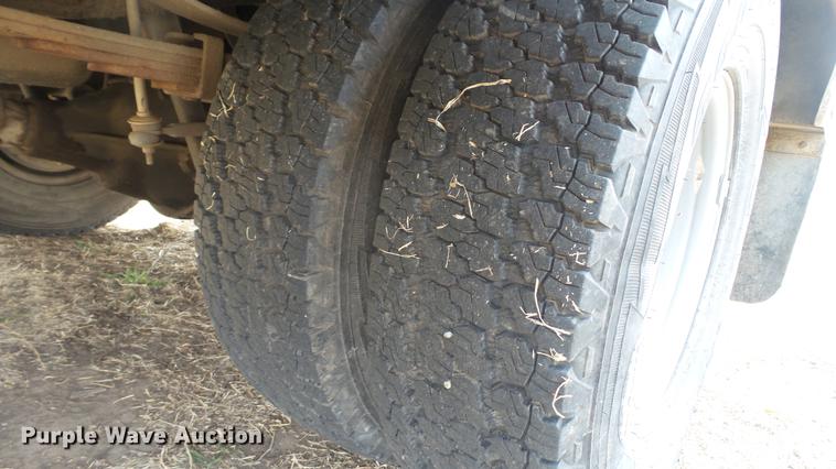 image for item DC5573 1995 Ford F450 bucket truck