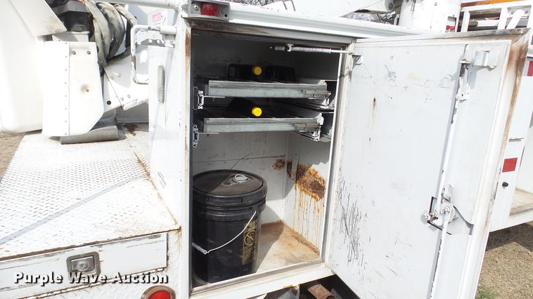 image for item DC5573 1995 Ford F450 bucket truck