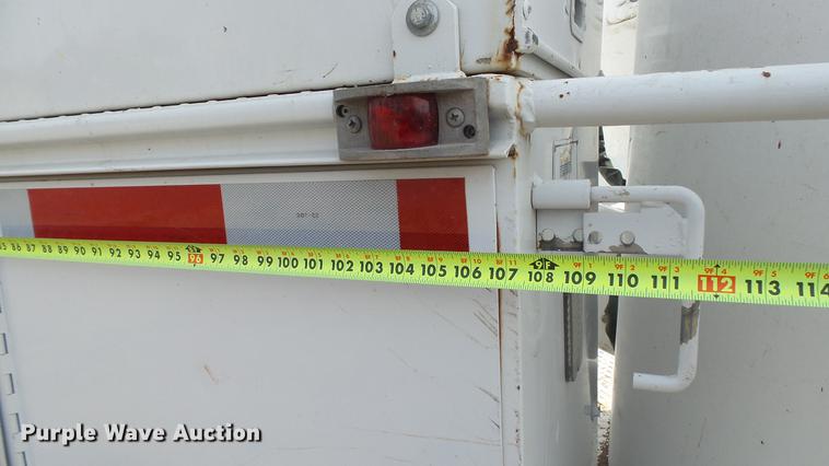 image for item DC5573 1995 Ford F450 bucket truck