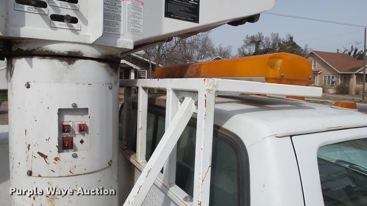 image for item DC5573 1995 Ford F450 bucket truck