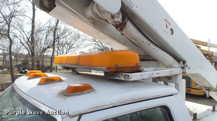 image for item DC5573 1995 Ford F450 bucket truck