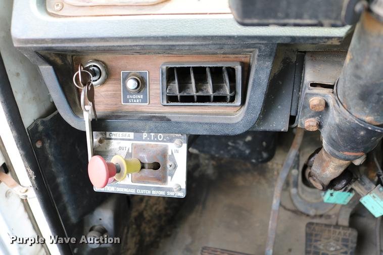 image for item DC7630 1984 White Volvo WCS 42T service truck with crane