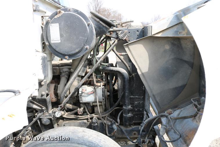 image for item DC7630 1984 White Volvo WCS 42T service truck with crane