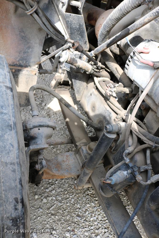 image for item DC7630 1984 White Volvo WCS 42T service truck with crane