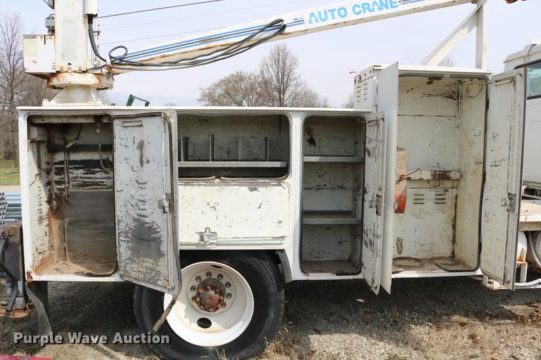 image for item DC7630 1984 White Volvo WCS 42T service truck with crane