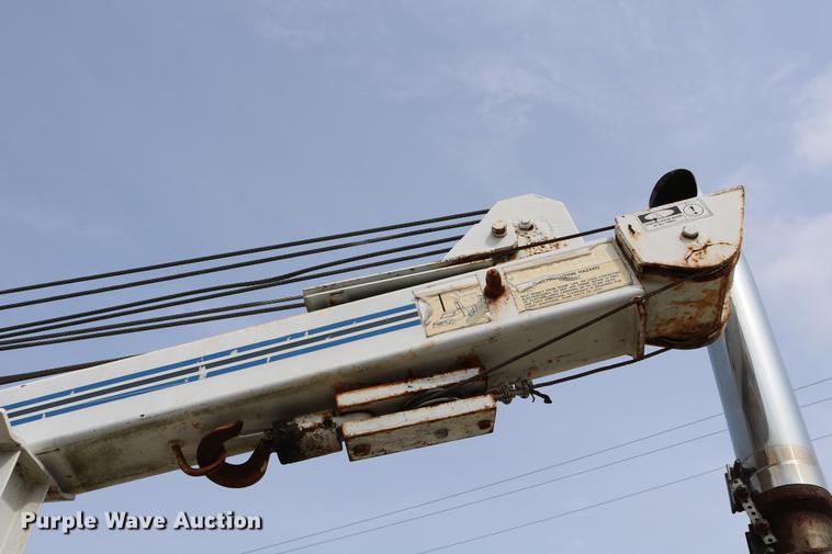 image for item DC7630 1984 White Volvo WCS 42T service truck with crane