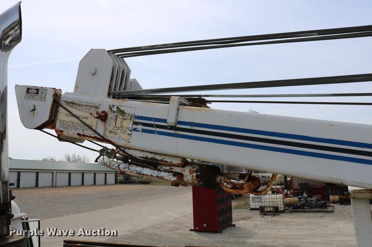 image for item DC7630 1984 White Volvo WCS 42T service truck with crane