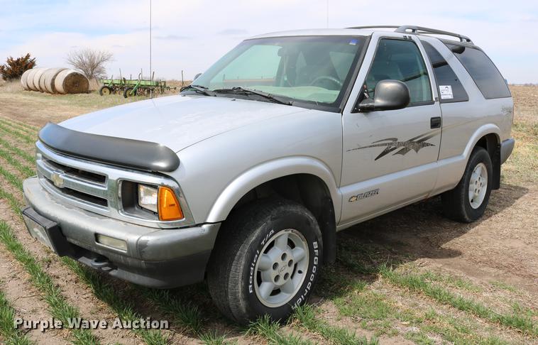 image for item DC7648 1996 Chevrolet Blazer LS SUV