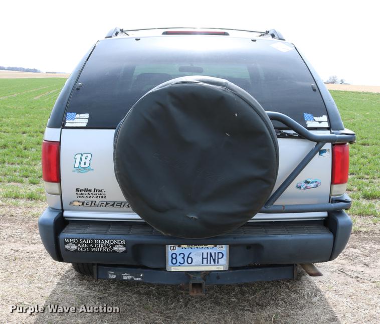 image for item DC7648 1996 Chevrolet Blazer LS SUV