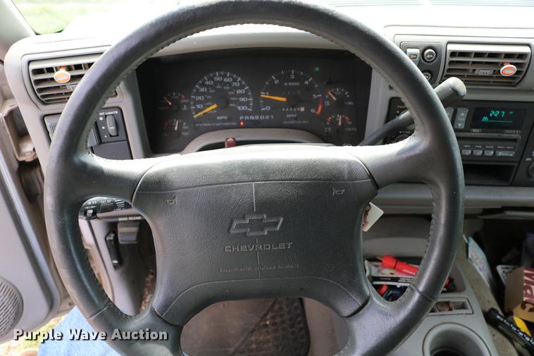 image for item DC7648 1996 Chevrolet Blazer LS SUV