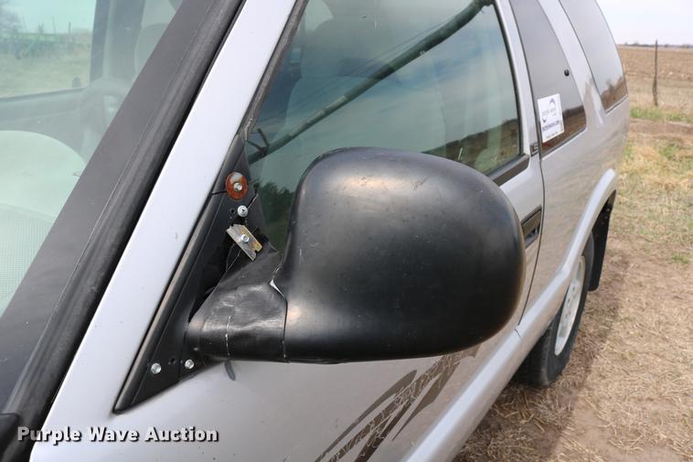 image for item DC7648 1996 Chevrolet Blazer LS SUV