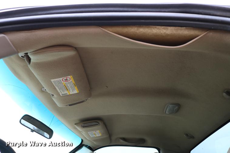 image for item DC7649 2002 Chevrolet Silverado 1500 pickup truck