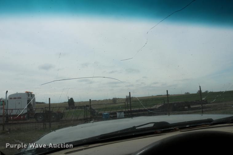 image for item DC7649 2002 Chevrolet Silverado 1500 pickup truck