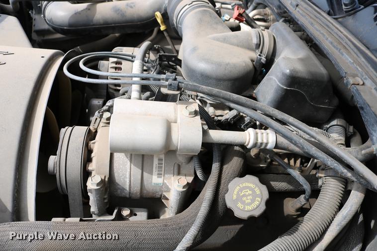 image for item DC7649 2002 Chevrolet Silverado 1500 pickup truck