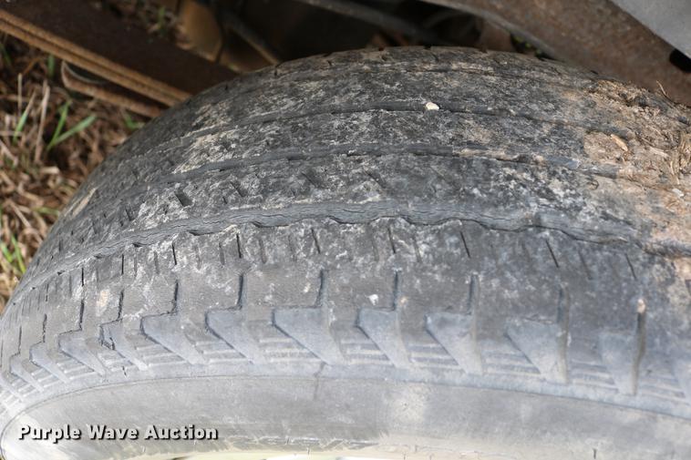 image for item DC7649 2002 Chevrolet Silverado 1500 pickup truck