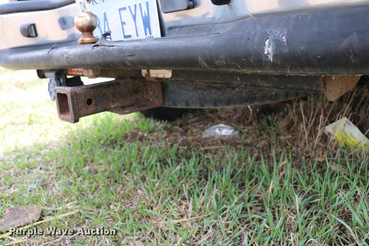 image for item DC7649 2002 Chevrolet Silverado 1500 pickup truck