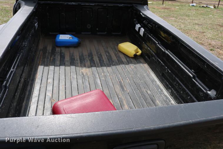 image for item DC7649 2002 Chevrolet Silverado 1500 pickup truck