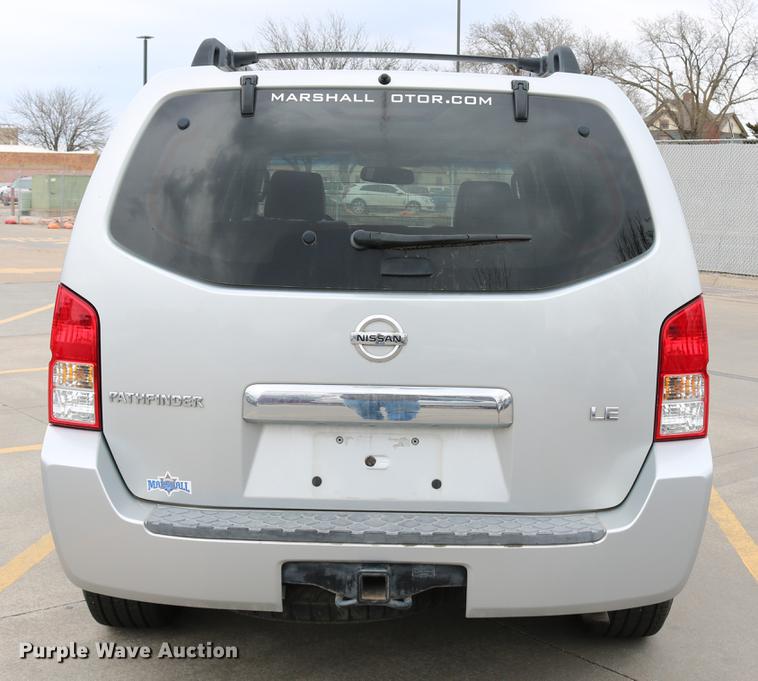 image for item DC7652 2006 Nissan Pathfinder LE SUV
