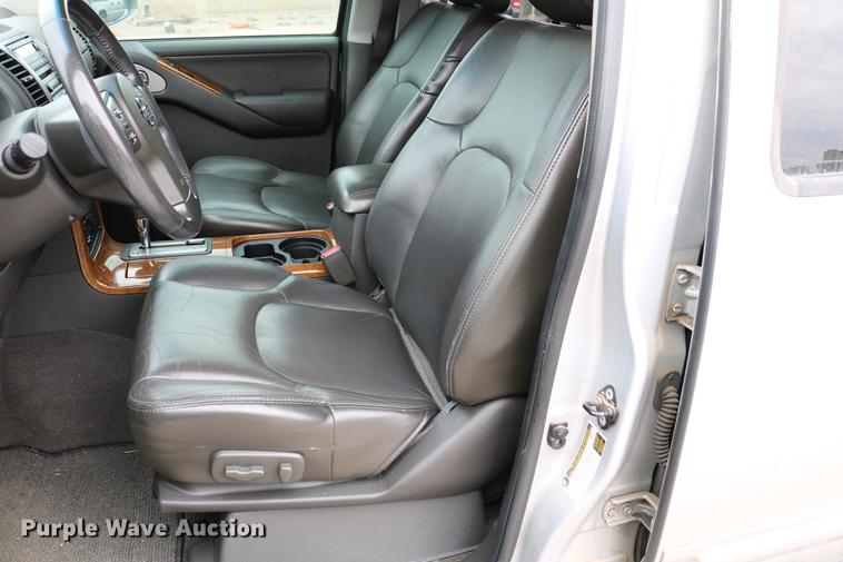 image for item DC7652 2006 Nissan Pathfinder LE SUV