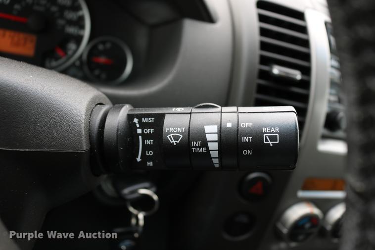 image for item DC7652 2006 Nissan Pathfinder LE SUV