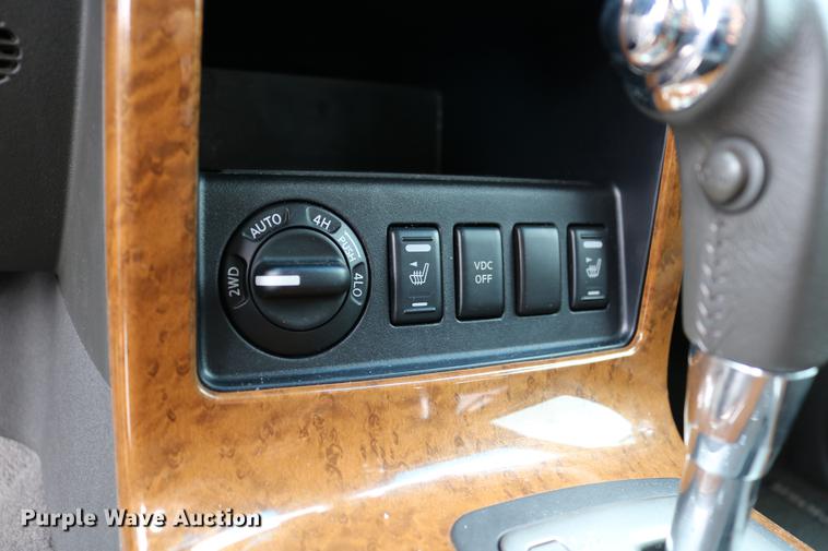 image for item DC7652 2006 Nissan Pathfinder LE SUV