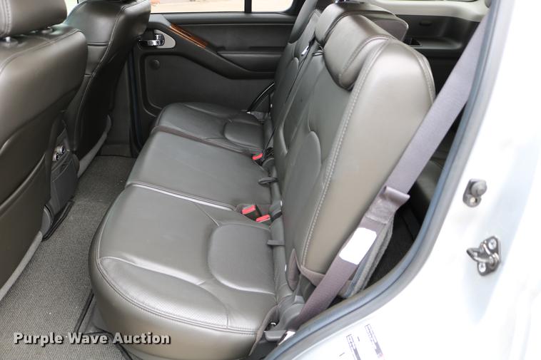 image for item DC7652 2006 Nissan Pathfinder LE SUV