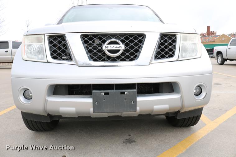 image for item DC7652 2006 Nissan Pathfinder LE SUV