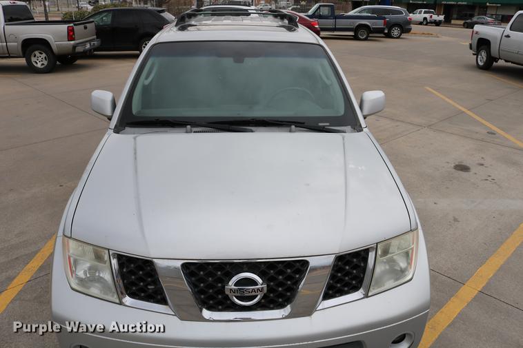 image for item DC7652 2006 Nissan Pathfinder LE SUV